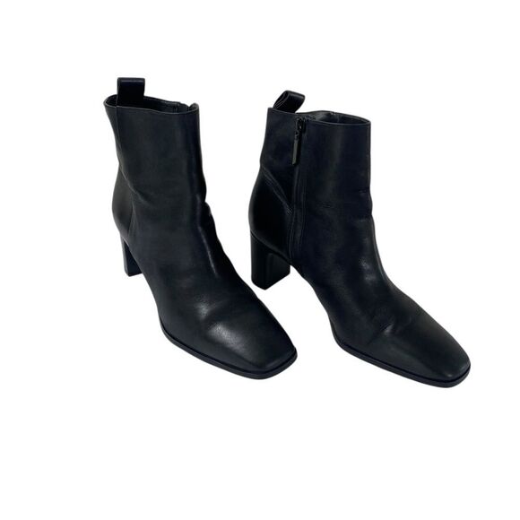 Calvin Klien Boots 9 black leather heeled / Square toe /zip - Picture 1 of 10
